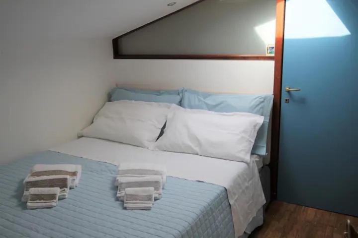 Accogliente Mansarda Nel Cuore Dell Antica Livorno Apartment ภายนอก รูปภาพ